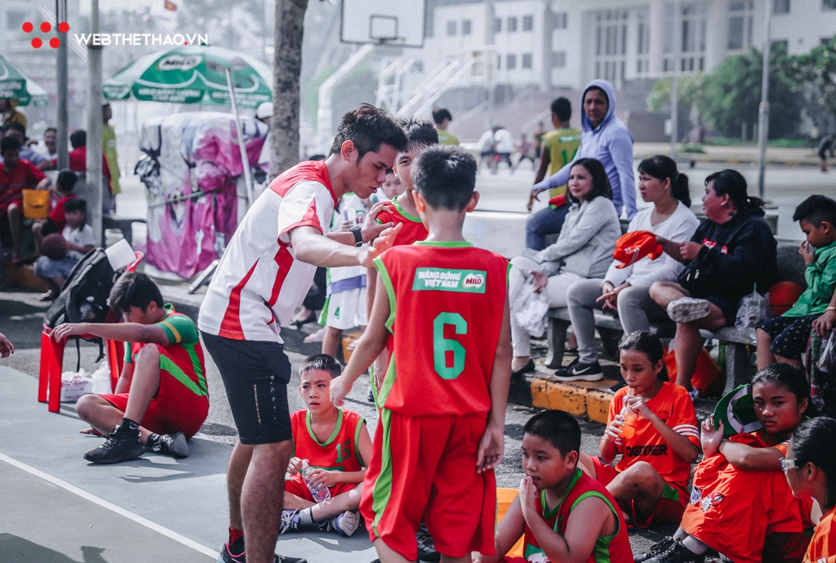 Chung kết bóng rổ Festival trường học 2019 cấp Tiểu học: Thiên Hộ Dương đại thắng Chung kết bóng rổ Festival trường học 2019 cấp Tiểu học: Thiên Hộ Dương đại thắng